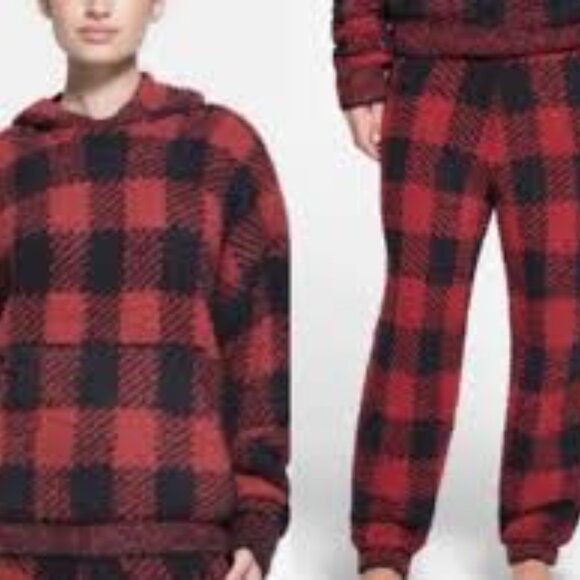 B3-NWT SKIMS UNISEX COZY KNIT HOODIE WITH KANGAROO POCKETS - Picture 4 of 5